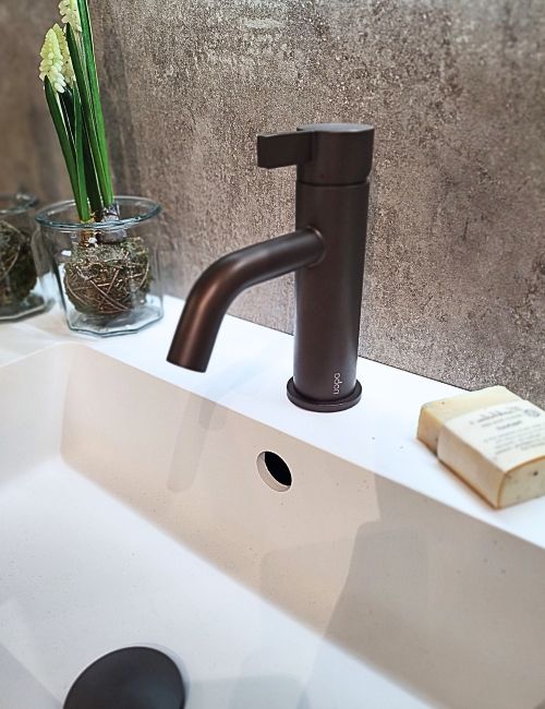 Mat bronze armatur badeværelse